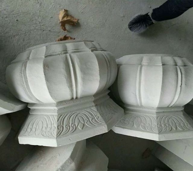 石柱底座石鼓