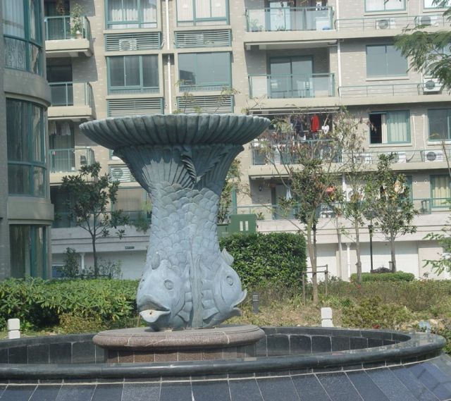 鱼喷泉